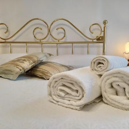 公寓 Elena House 莱万托