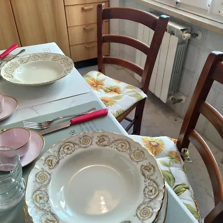 Elena House Apartmán *